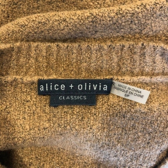 ALICE + OLIVIA | LIKE NEW Women’s Roma Boucle Pullover Sweater Cognac Small - Picture 4 of 5